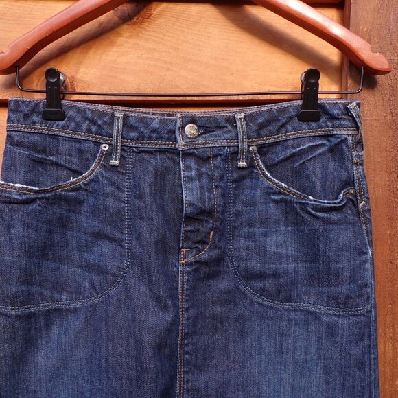 Banana Republic Denim Mini Above Knee Skirt. Front & Back Pockets. Size 0. EUC. - Picture 3 of 6